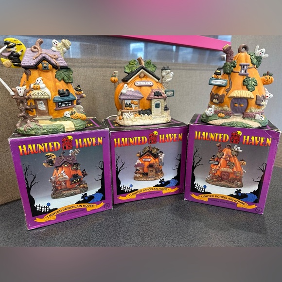 Haunted Haven Halloween Village SCHOOL, GROCERY, PUMPKIN...